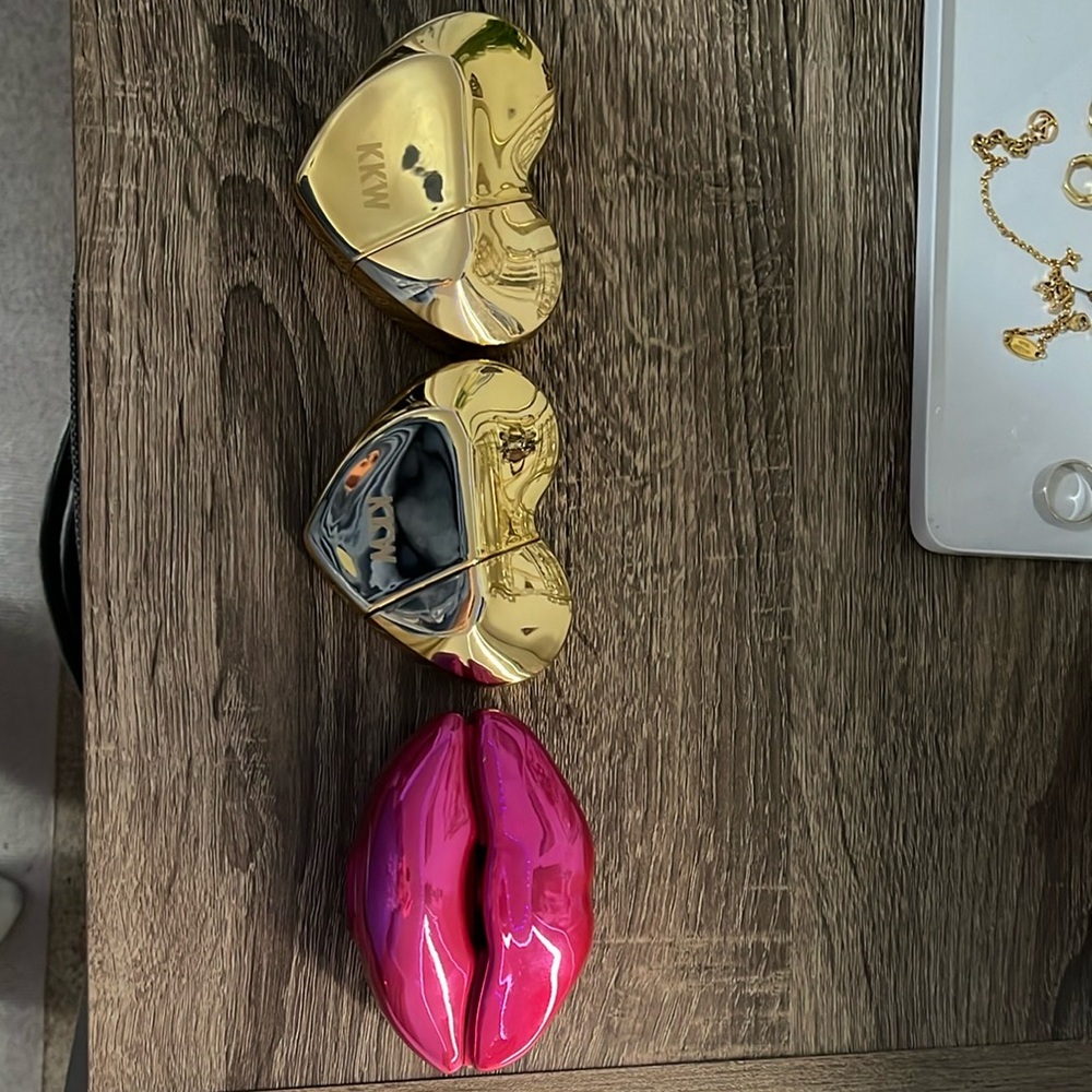 Kylie Jenner Pink Lip-Shaped and Gold heart shaped Perfume 3-set